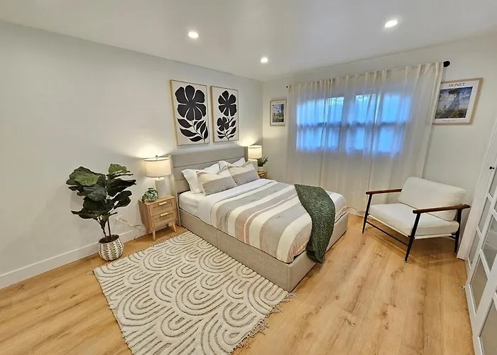 Luxury 4br Near Six Flags & Naval Base * Waukegan