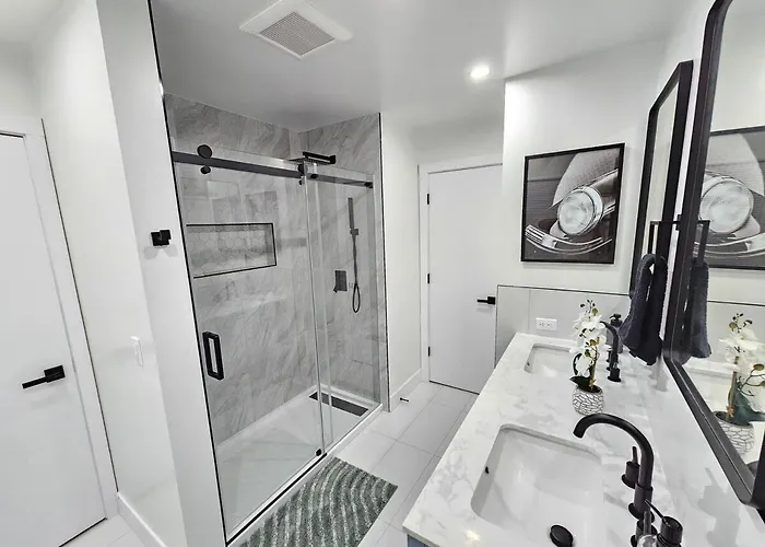 Villa Luxury 4br Near Six Flags & Naval Base *