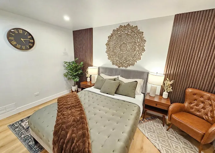 Villa Luxury 4br Near Six Flags & Naval Base *