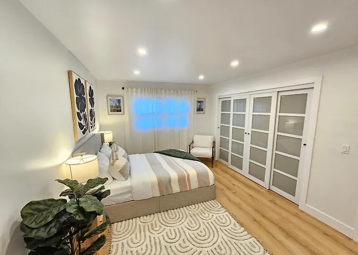 Villa Luxury 4br Near Six Flags & Naval Base Waukegan