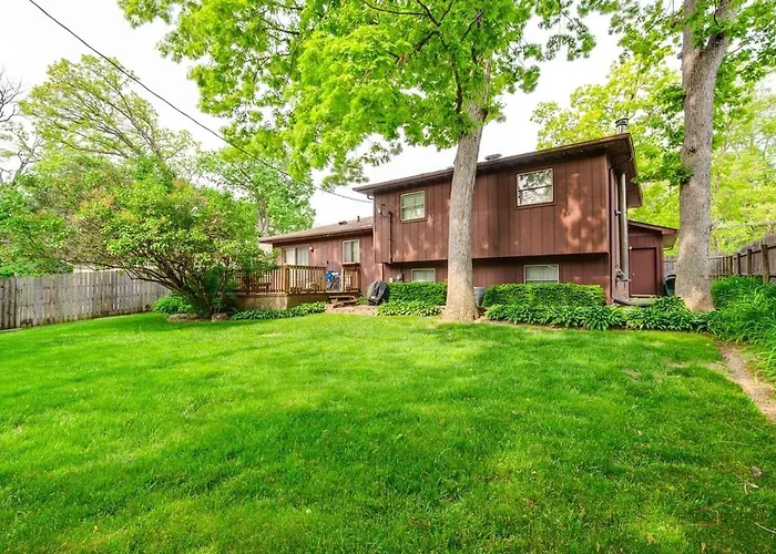 Villa Luxury 4br Near Six Flags & Naval Base *