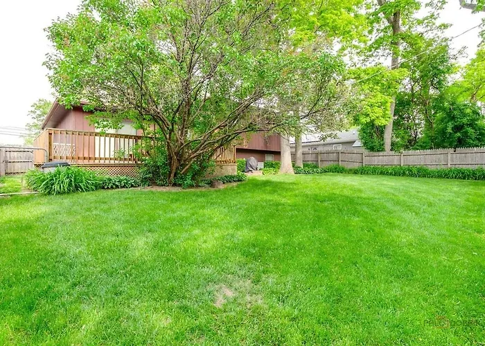 Luxury 4br Near Six Flags & Naval Base *
